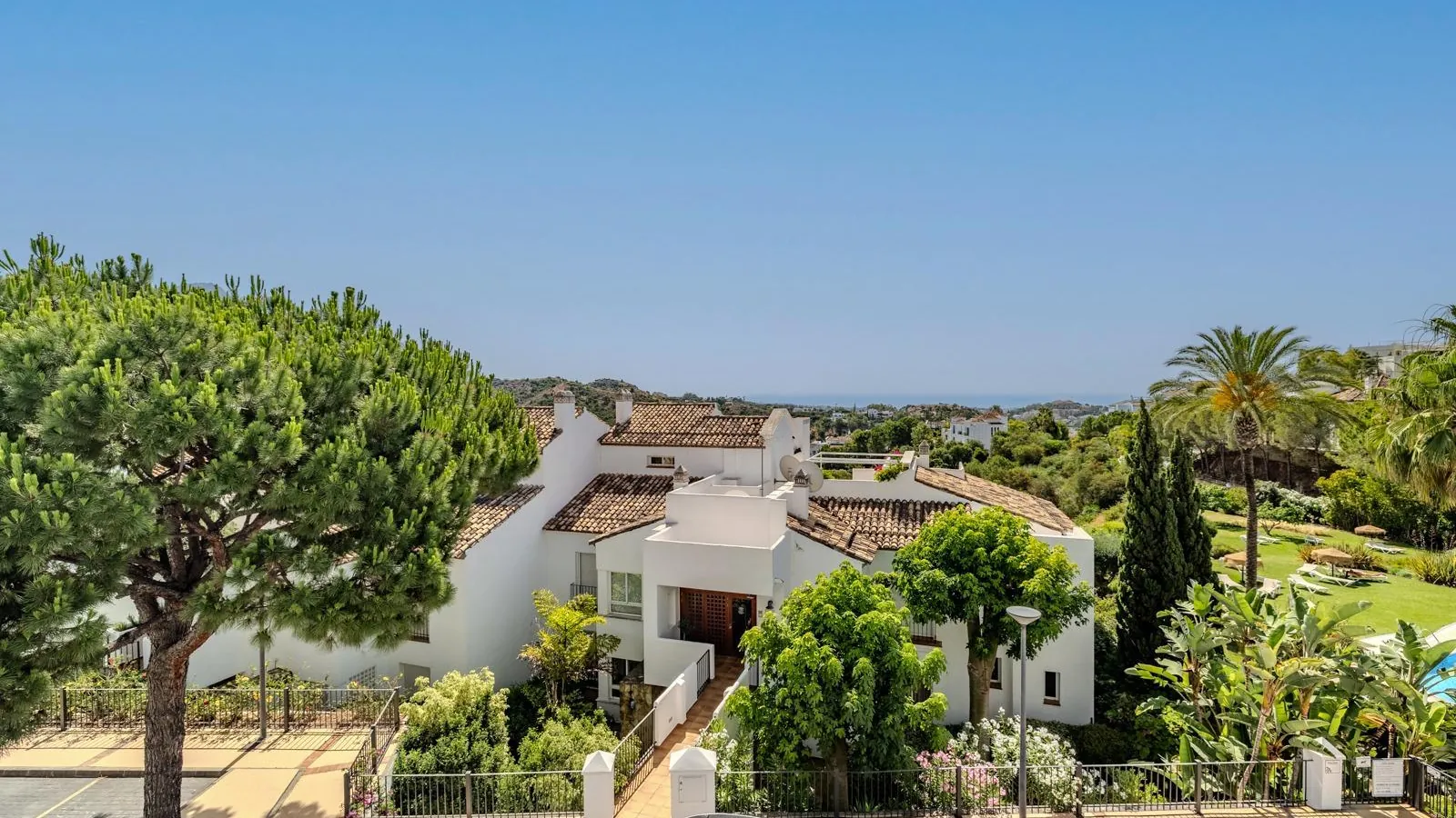 View over Altos de la Quinta II · photo of the area, not of the property